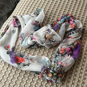 Beautiful Floral Pattern Scarf